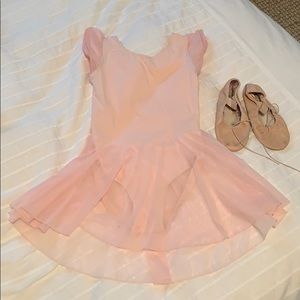 Like new Ballet set! Tutu & ballet shoes
